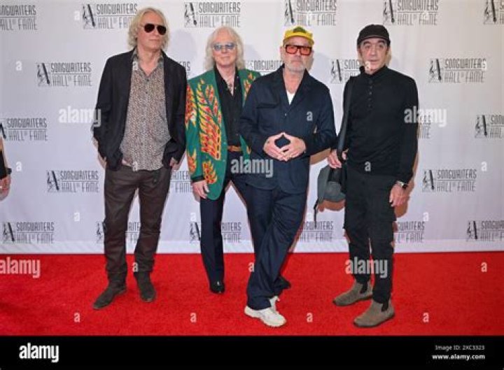 Band whose original members' last names were Stipe Berry Buck and Mills