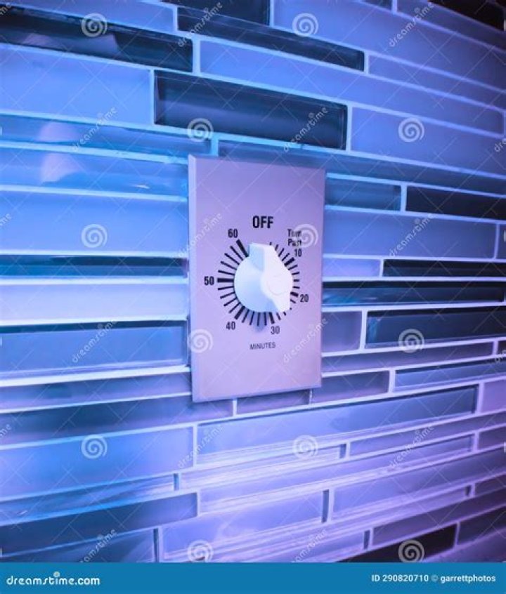 Kitchen appliance with a timer